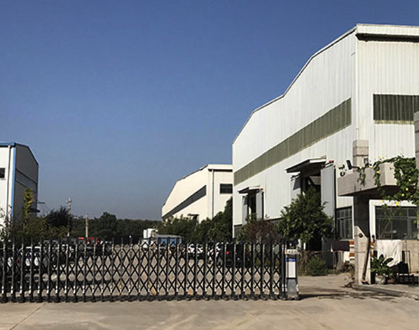 萬(wàn)潔簡(jiǎn)介